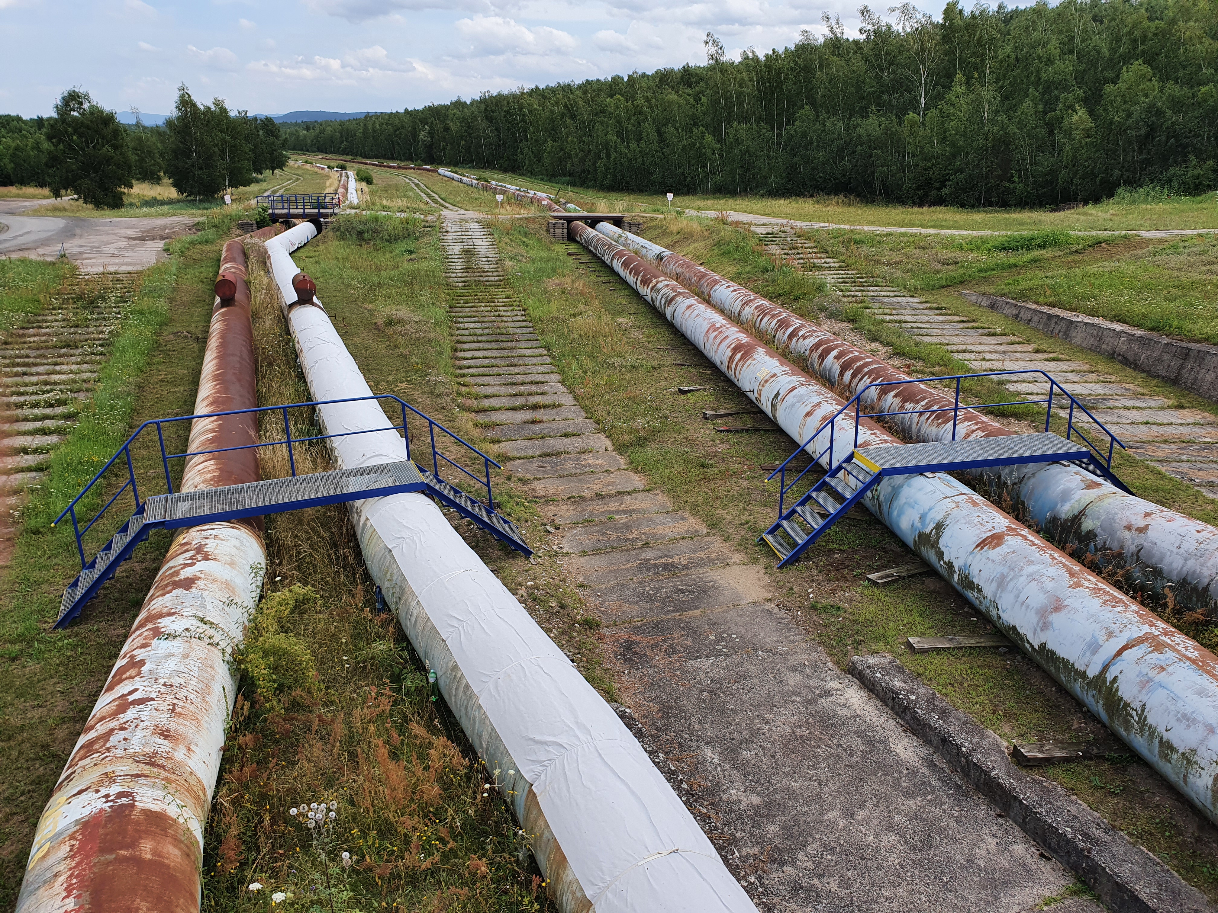 Obr. 4: Příkladem velkého revitalizačního projektu je nahrazení zatrubnění řeky Bíliny, v tzv. Ervěnickém koridoru přírodě blízkým tokem s odhadovanými náklady 120–150 mil. Kč, připravovaný státním podnikem Povodí Ohře. Foto Pavel Pešout