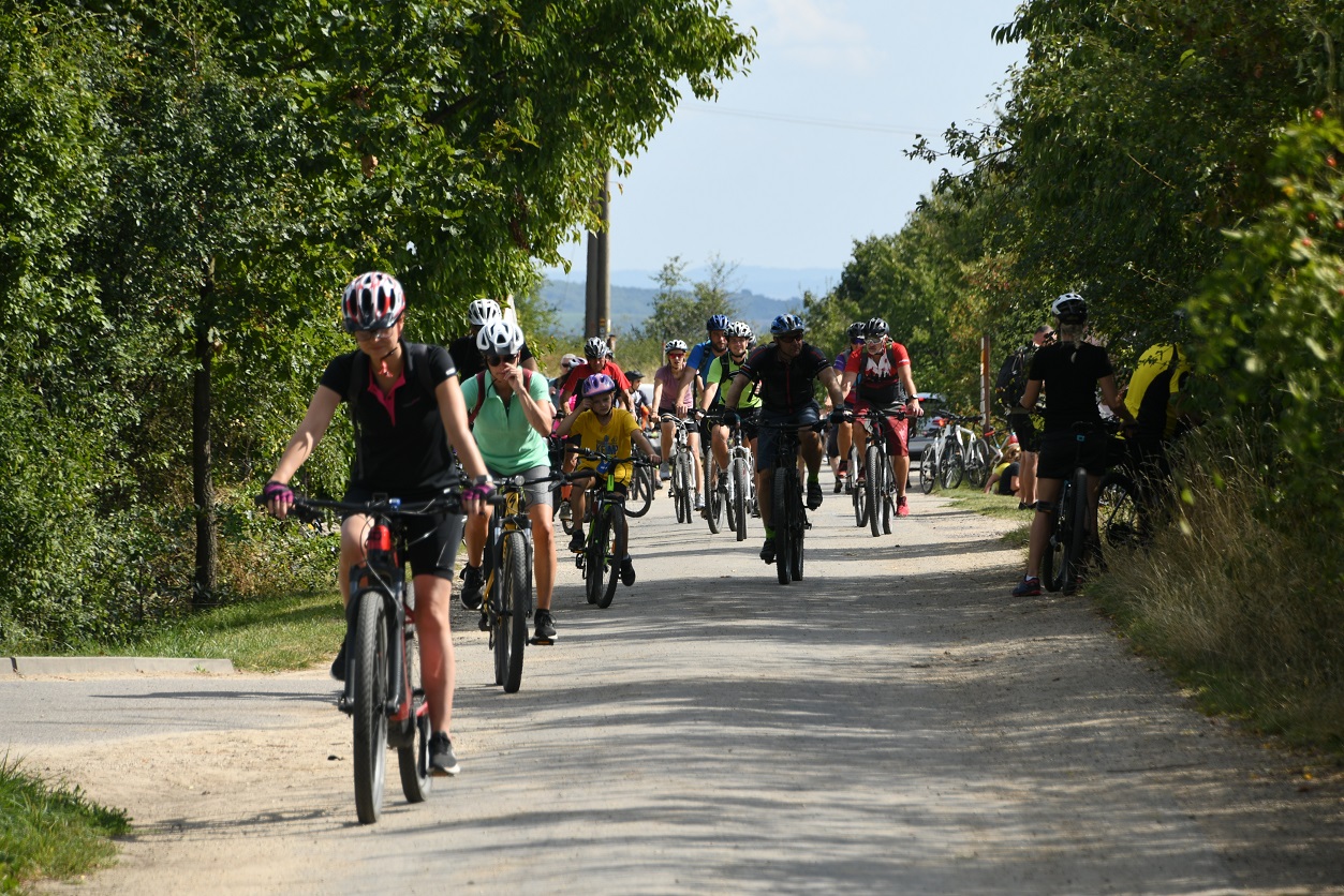 Území národního parku čelí záplavě cyklistů. Foto Petr Lazárek