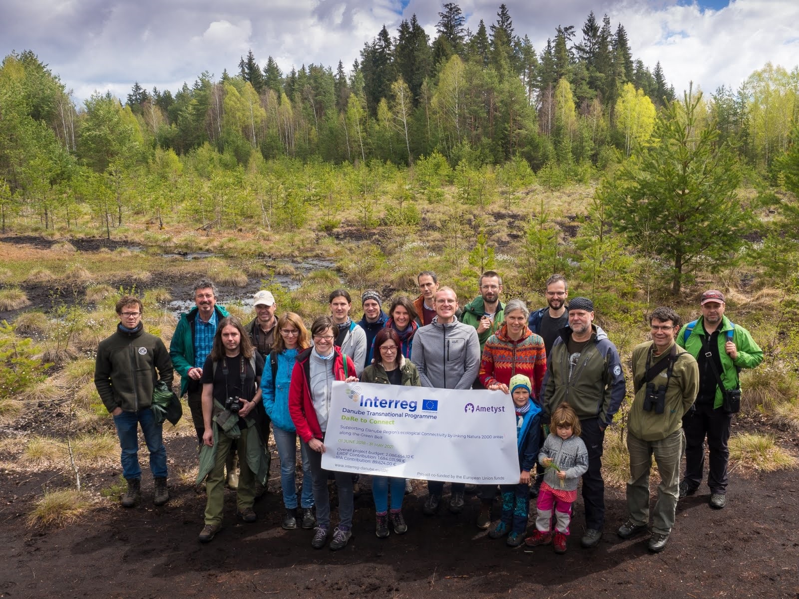 Skupina k projektu Zeleného pásu na šumavském rašeliništi Soumarský most, 2019.  Foto: neznámý autor