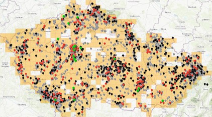 Obr. 1. Storymapy AOPK ČR: ukázka vizualizace dat: bílá místa biodiverzity, mapování denních motýlů Prahy a českých tmavých a rezavých veverek.